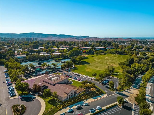 808 Ronda Mendoza C C, Laguna Woods, CA 92637