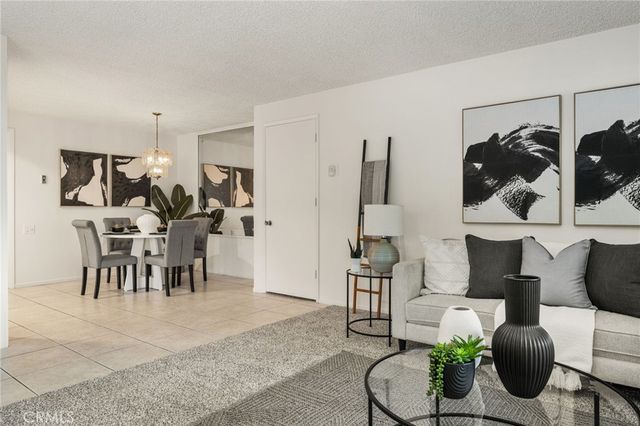 808 Ronda Mendoza C C, Laguna Woods, CA 92637