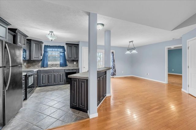 564 Indian Springs Cir, Manchester, TN 37355