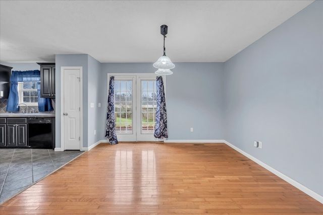 564 Indian Springs Cir, Manchester, TN 37355