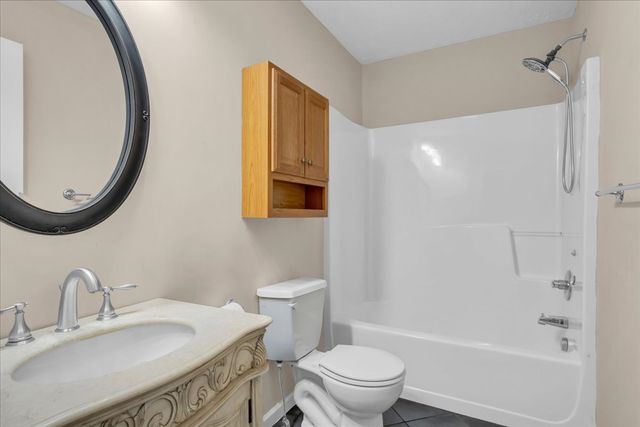 564 Indian Springs Cir, Manchester, TN 37355