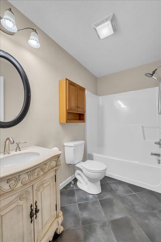 564 Indian Springs Cir, Manchester, TN 37355