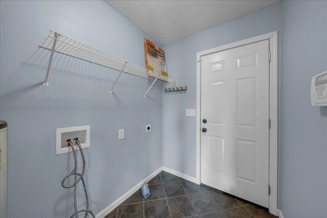 564 Indian Springs Cir, Manchester, TN 37355