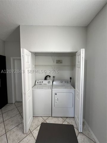 2445 Pasadena Way, Weston, FL 33327