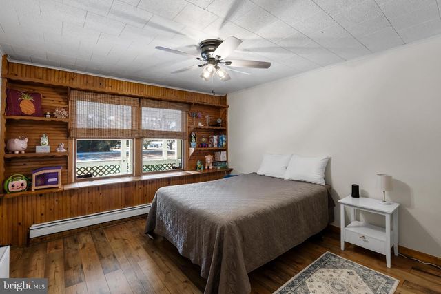 303 E CENTRAL AVENUE, Hammonton, NJ 08037