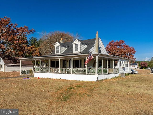 303 E CENTRAL AVENUE, Hammonton, NJ 08037
