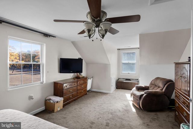 303 E CENTRAL AVENUE, Hammonton, NJ 08037
