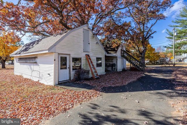 303 E CENTRAL AVENUE, Hammonton, NJ 08037