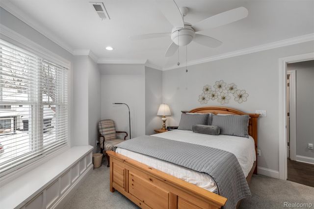 323 Terry Avenue, Rochester, MI 48307