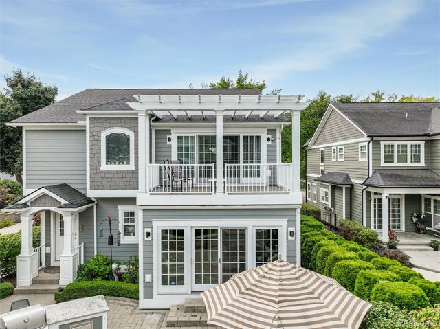 323 Terry Avenue, Rochester, MI 48307