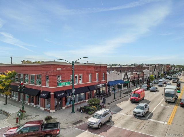 323 Terry Avenue, Rochester, MI 48307