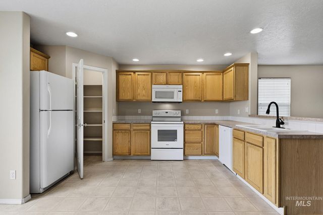497 N Lahar Pl, Kuna, ID 83634