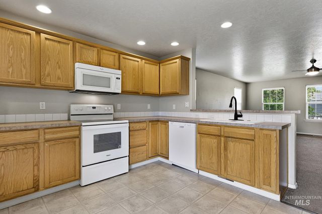497 N Lahar Pl, Kuna, ID 83634