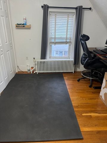 15 Waverly Ave, Everett, MA 02149