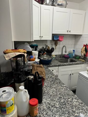 15 Waverly Ave, Everett, MA 02149