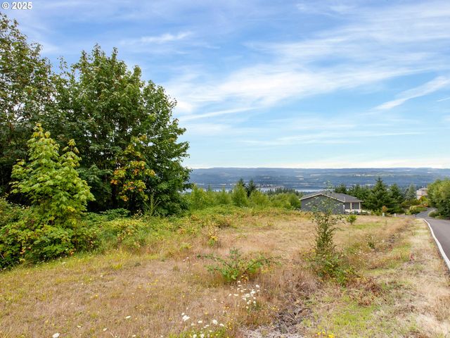 656 VARSITY Rd, Kalama, WA 98625