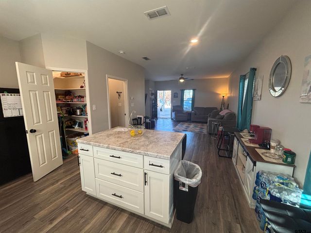 1338 Shaw St, Tyler, TX 75701