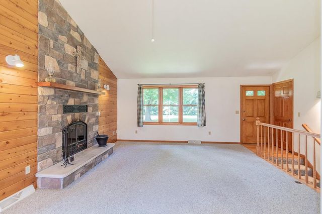 N5277 EVERTS ROAD, New London, WI 54961