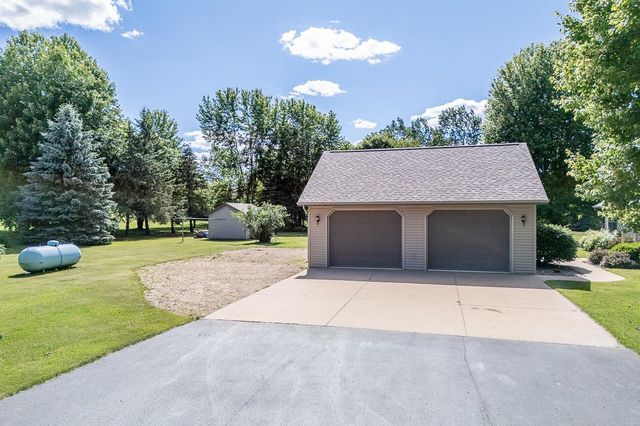 N5277 EVERTS ROAD, New London, WI 54961