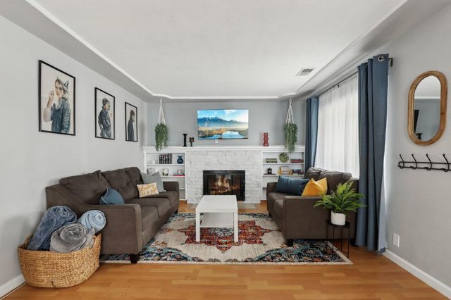 1331 Diamond Ave, Sacramento, CA 95815