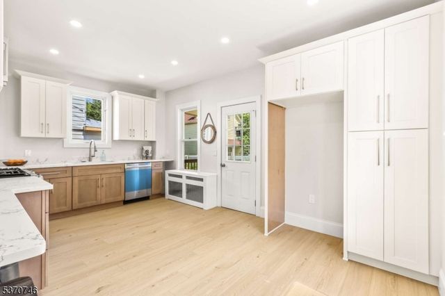 300 Irwin St, Phillipsburg Town, NJ 08865