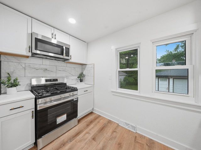 4626 N River Park BOULEVARD, Milwaukee, WI 53209