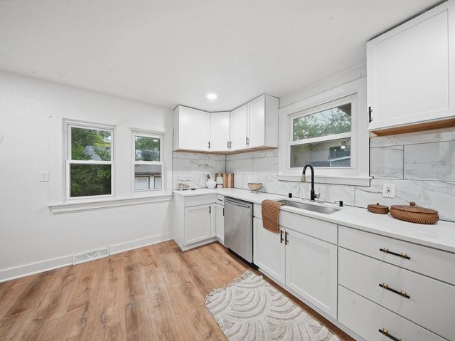 4626 N River Park BOULEVARD, Milwaukee, WI 53209