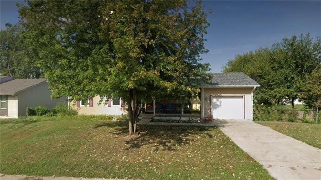 504 Younger Drive, Harrisonville, MO 64701