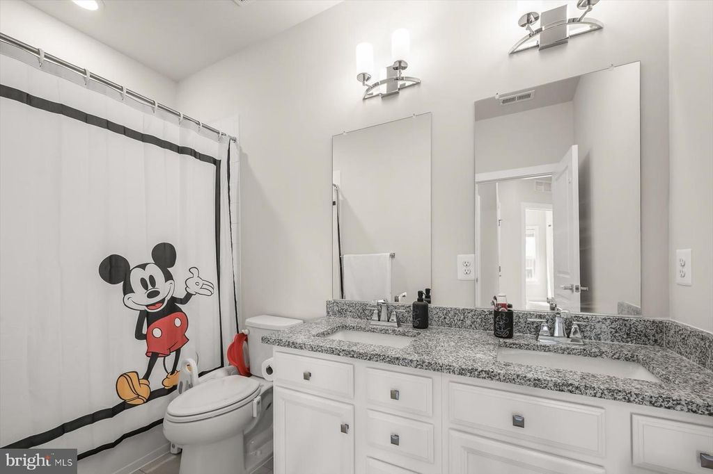 Image 28 of property listing at 10911 BECKENHAM ST, Middle River, MD 21220