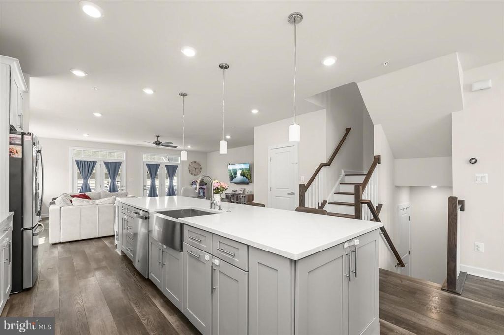 Image 9 of property listing at 10911 BECKENHAM ST, Middle River, MD 21220