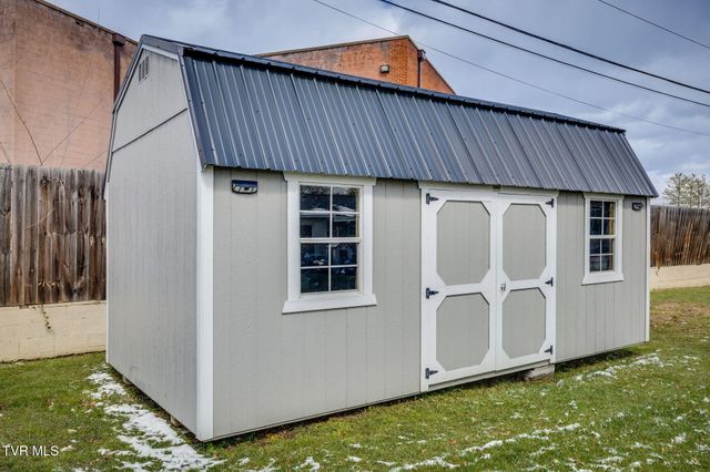 1804 Sherwood Place, Kingsport, TN 37664