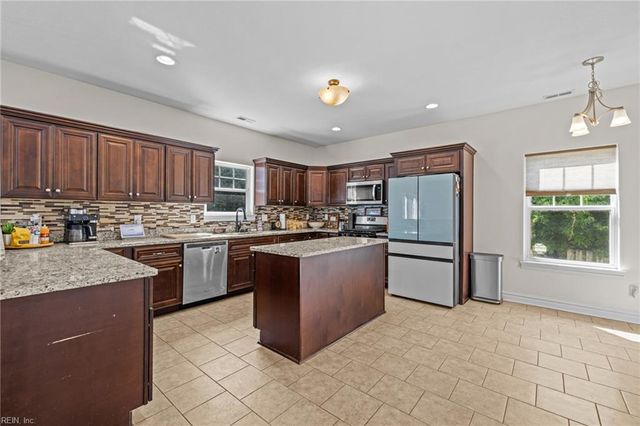 114 Pochin PL, Hampton, VA 23661