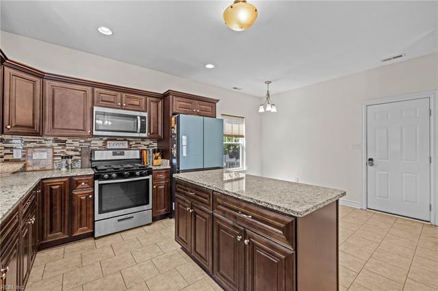 114 Pochin PL, Hampton, VA 23661