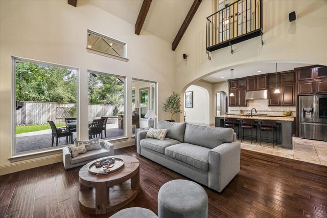 3 Shearling Court, The Woodlands, TX 77389