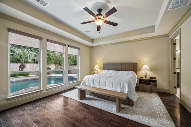 3 Shearling Court, The Woodlands, TX 77389