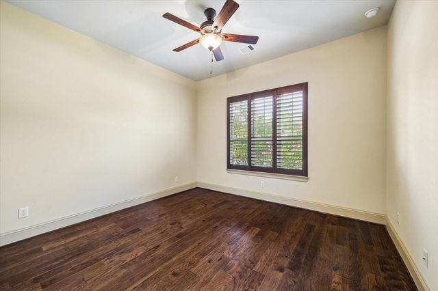 3 Shearling Court, The Woodlands, TX 77389