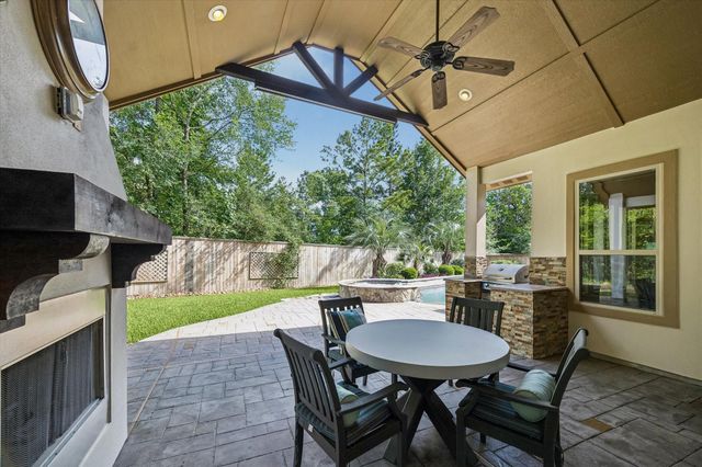 3 Shearling Court, The Woodlands, TX 77389