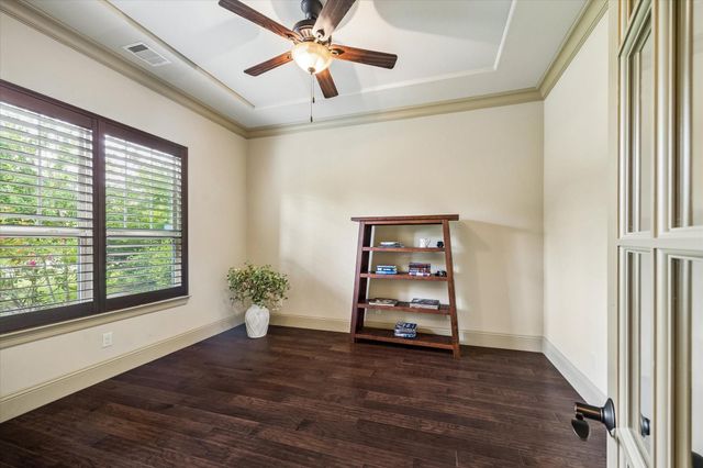 3 Shearling Court, The Woodlands, TX 77389