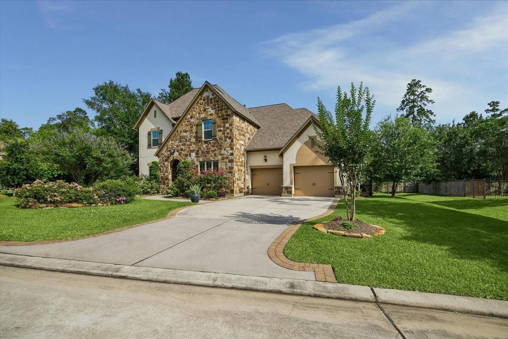 3 Shearling Court, The Woodlands, TX 77389