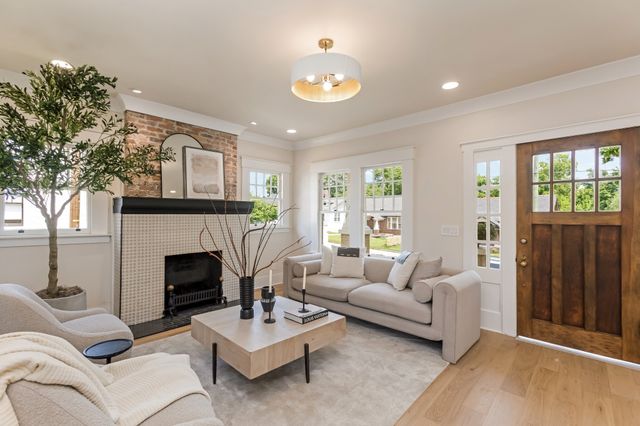 1708 Holly St, Nashville, TN 37206