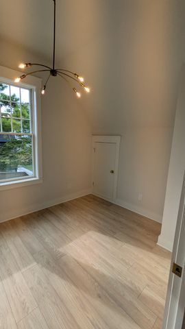 1708 Holly St, Nashville, TN 37206