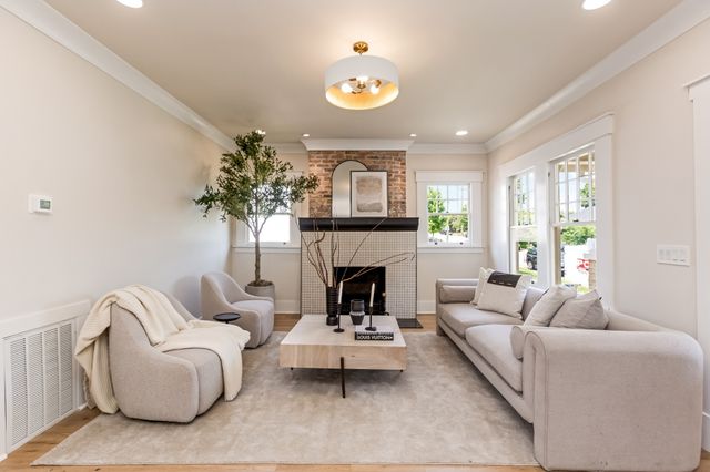 1708 Holly St, Nashville, TN 37206