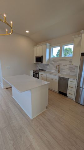 1708 Holly St, Nashville, TN 37206