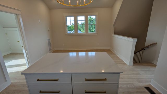 1708 Holly St, Nashville, TN 37206