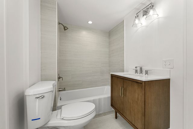1346 Highland Avenue, Berwyn, IL 60402