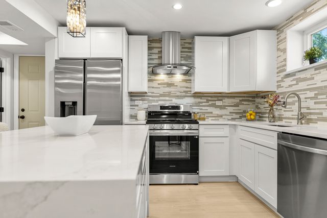 1346 Highland Avenue, Berwyn, IL 60402