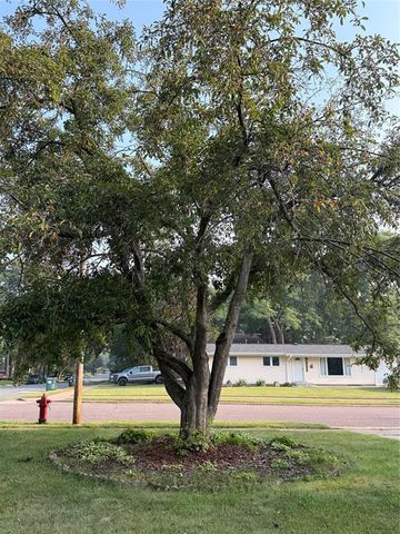 1470 Cummings Avenue, Eau Claire, WI 54701