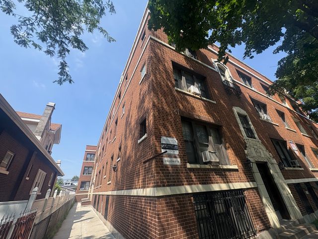 3316 W 67th Street Garden, Chicago, IL 60629