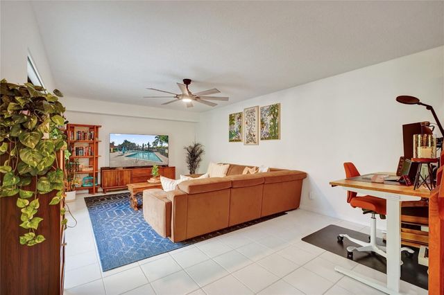 9925 NW 6th Court, Plantation, FL 33324