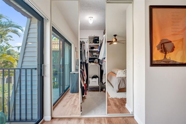 9925 NW 6th Court, Plantation, FL 33324